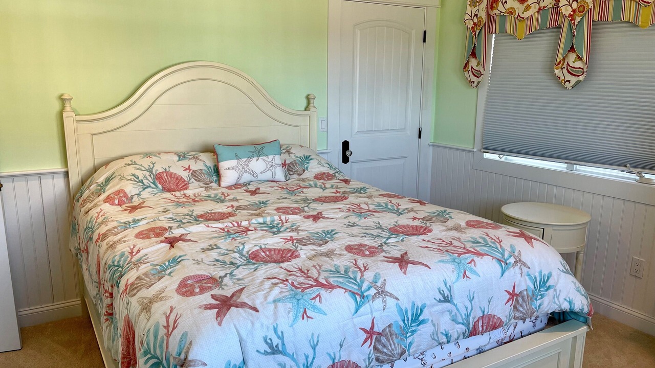 Photo of Bedroom in Mantoloking