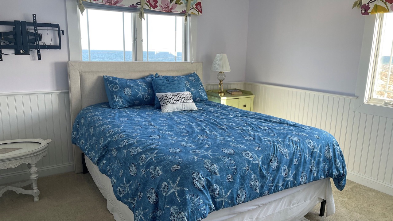 Photo of Bedroom in Mantoloking