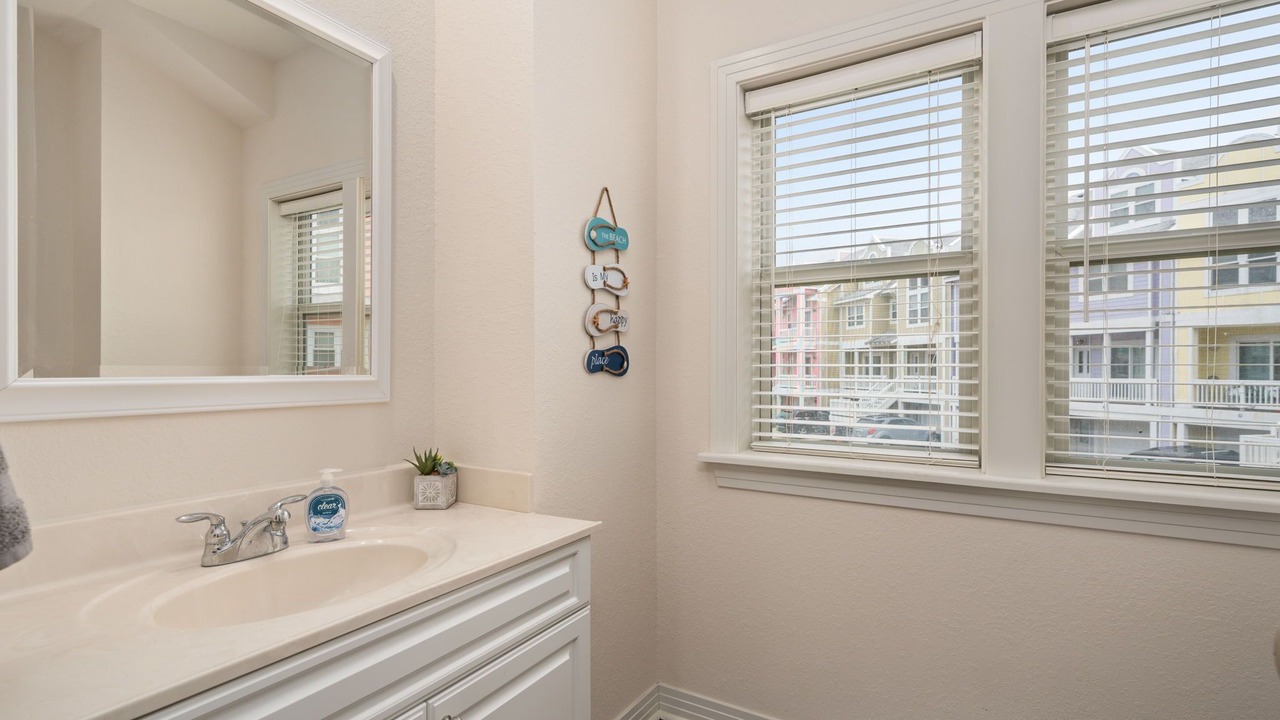 Photo of Bedroom in Bermuda Bay