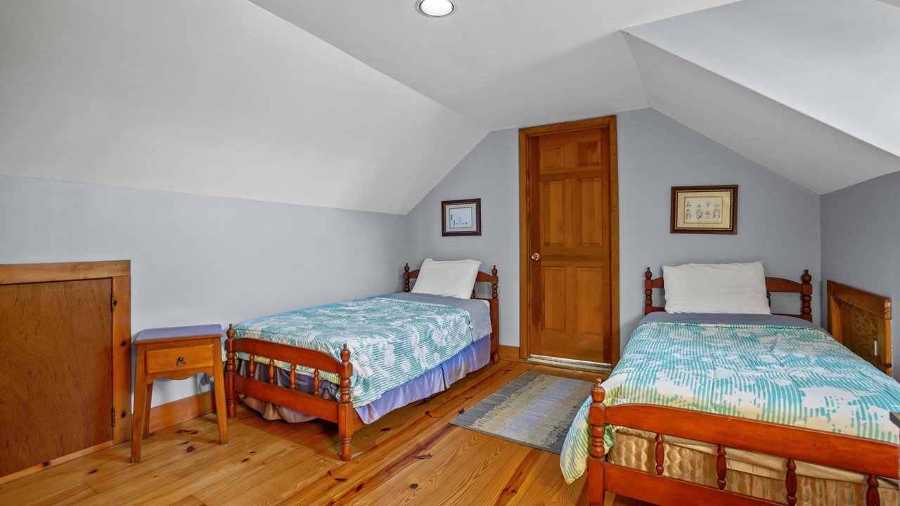 Photo of Bedroom in Piney Island