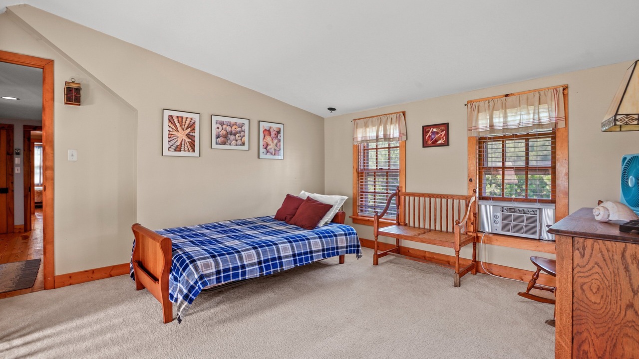 Photo of Bedroom in Piney Island