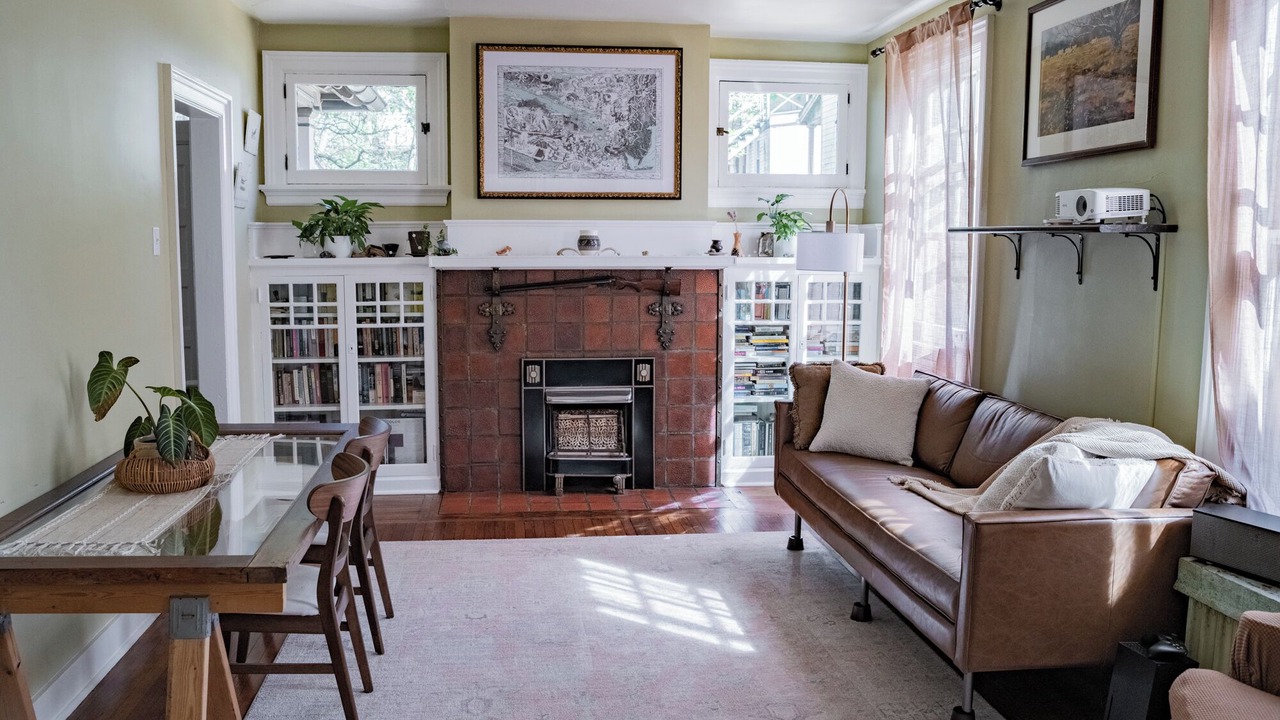 Photo of Livingroom in Wilkinsburg