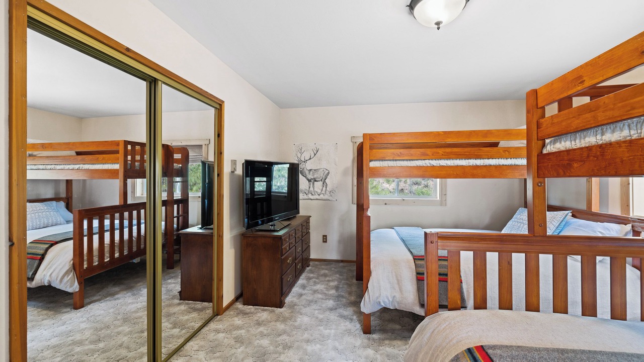 Photo of Bedroom in Cascade