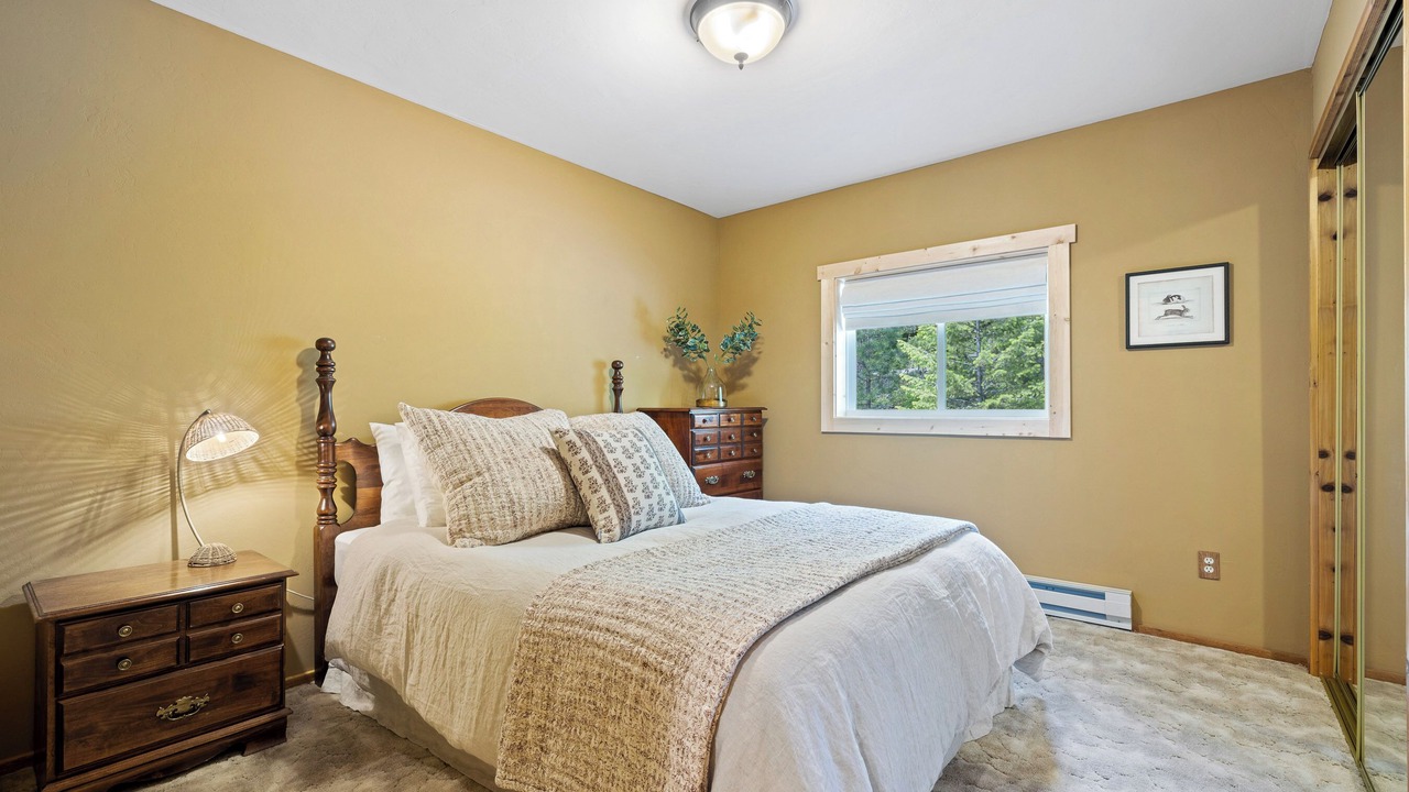 Photo of Bedroom in Cascade