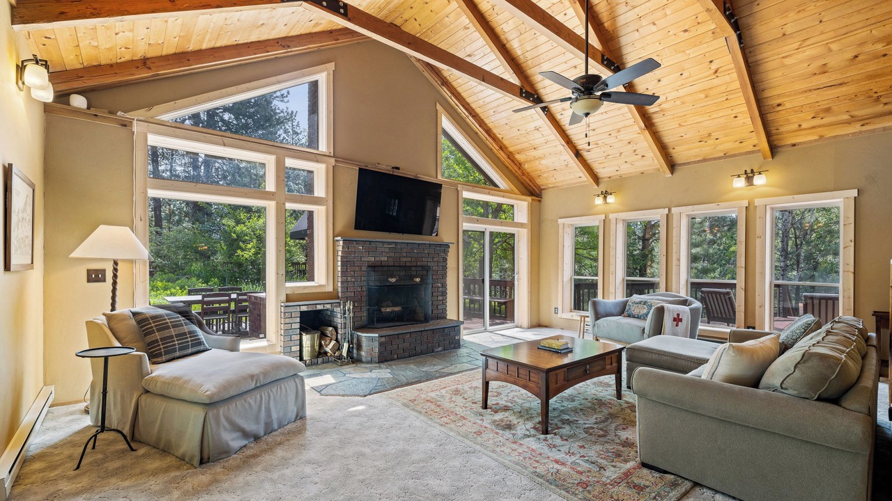Photo of Bedroom in Cascade