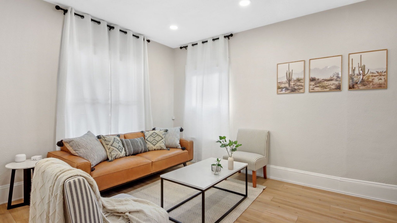 Photo of Livingroom in Lakewood