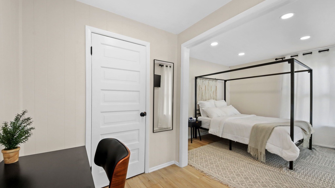 Photo of Bedroom in Lakewood