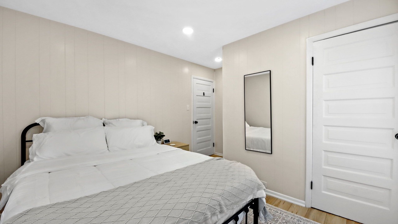Photo of Bedroom in Lakewood
