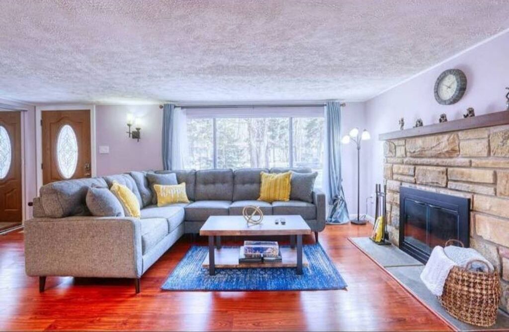 Photo of Livingroom in Pocono Lake