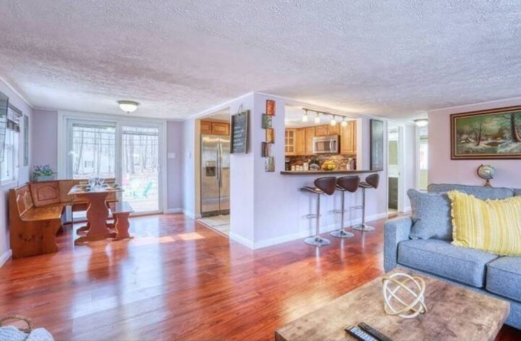 Photo of Livingroom in Pocono Lake