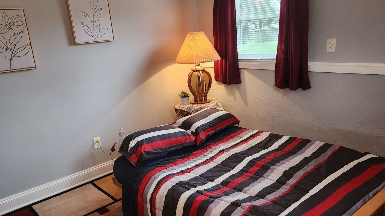 Photo of Bedroom in Clinton