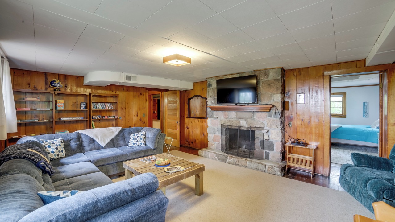 Photo of Livingroom in Hillsdale