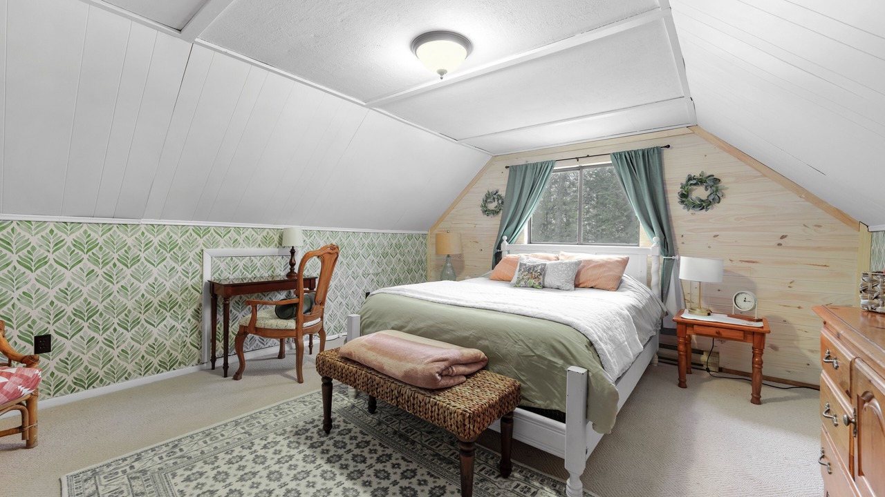 Photo of Bedroom in Jim Thorpe
