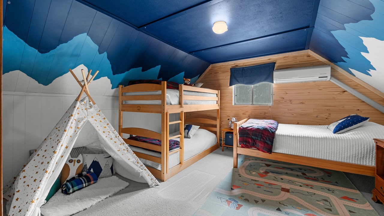 Photo of Bedroom in Jim Thorpe