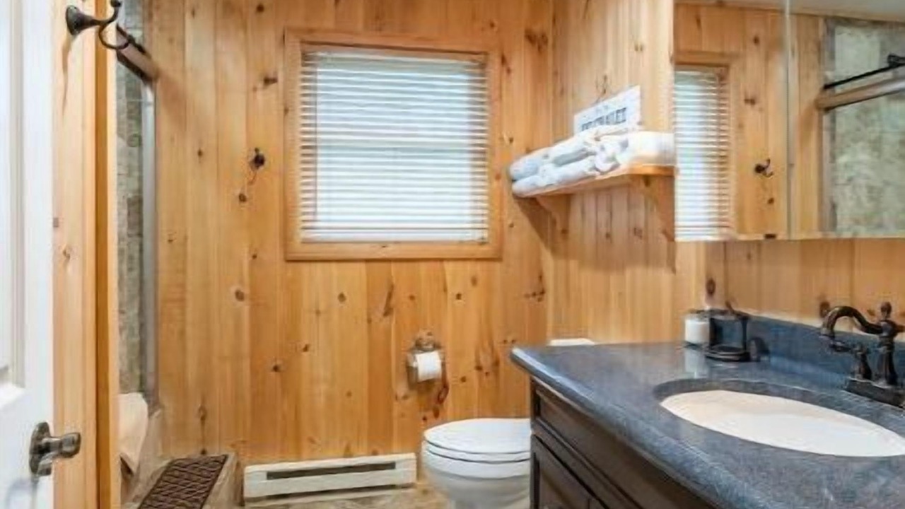 Photo of Bathroom in Jim Thorpe