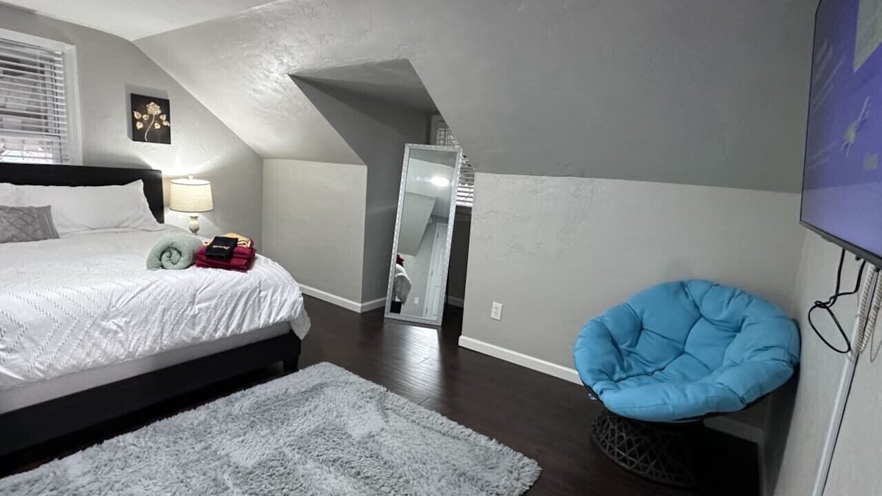 Photo of Bedroom in Bethel Park