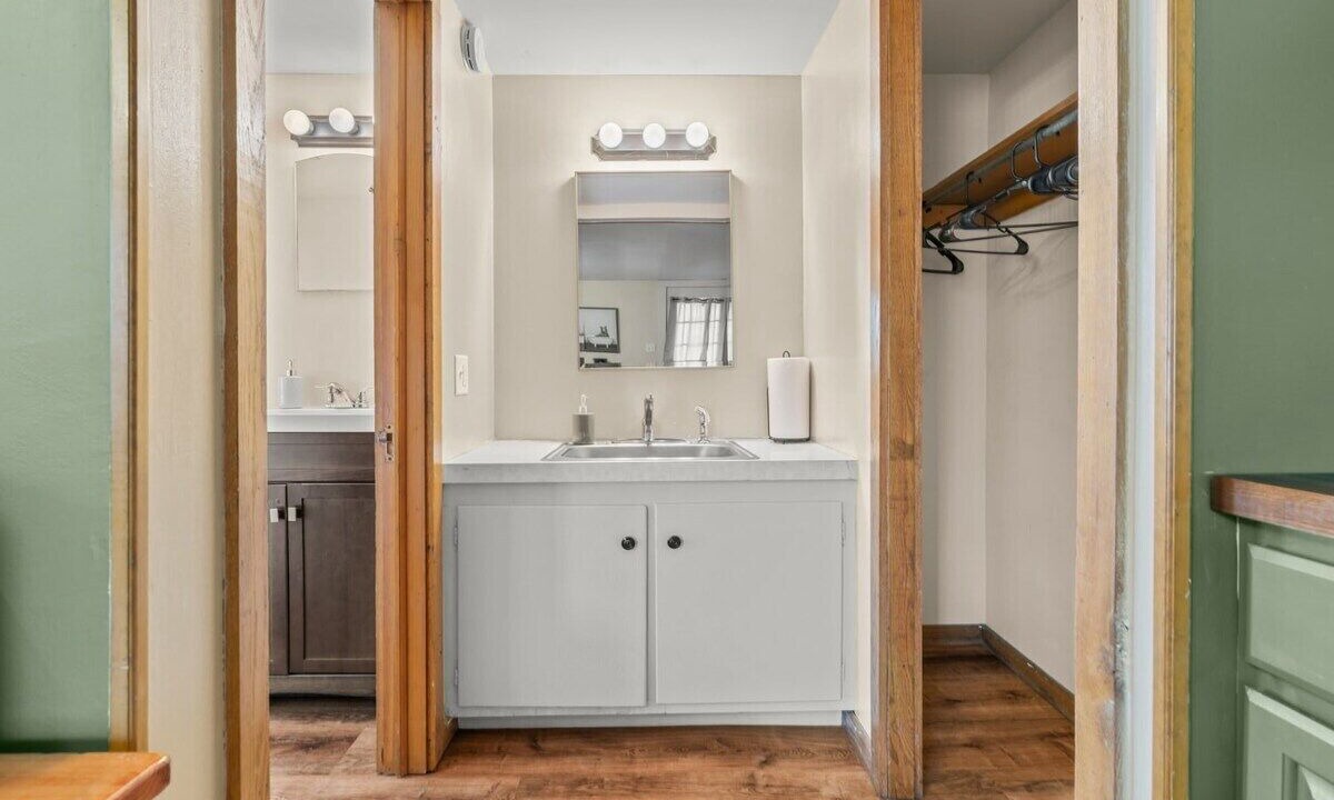 Photo of Bathroom in Canadensis