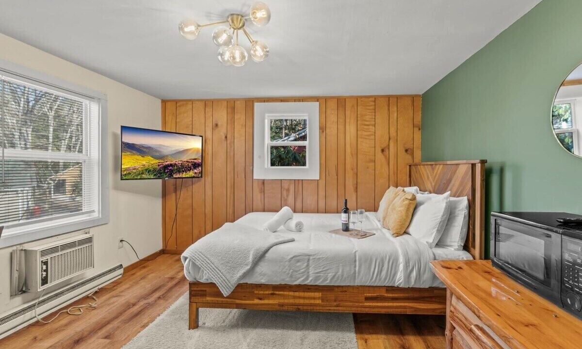 Photo of Bedroom in Canadensis