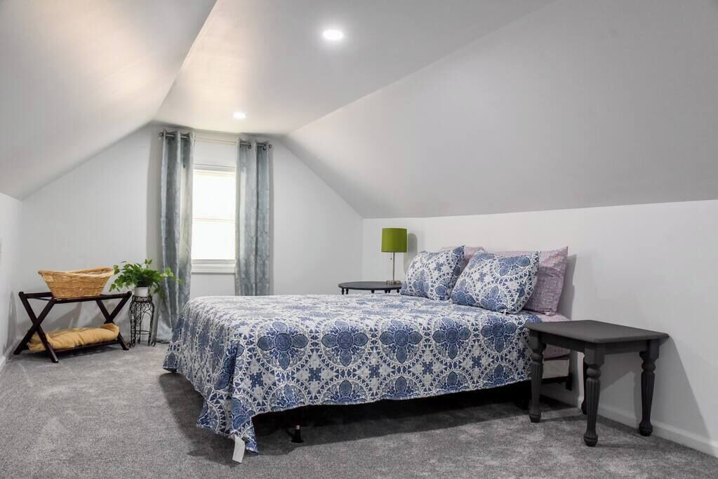 Photo of Bedroom in Pleasant Hills
