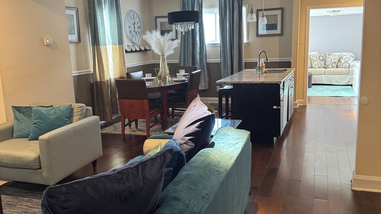Photo of Livingroom in West Arlington