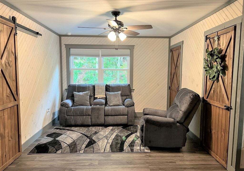 Photo of Livingroom in Tylersville