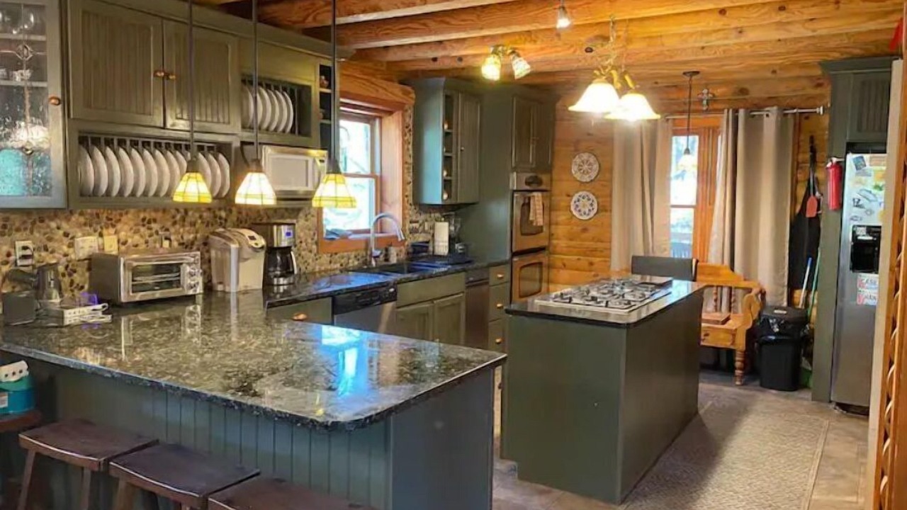 Photo of Kitchen in Greentown