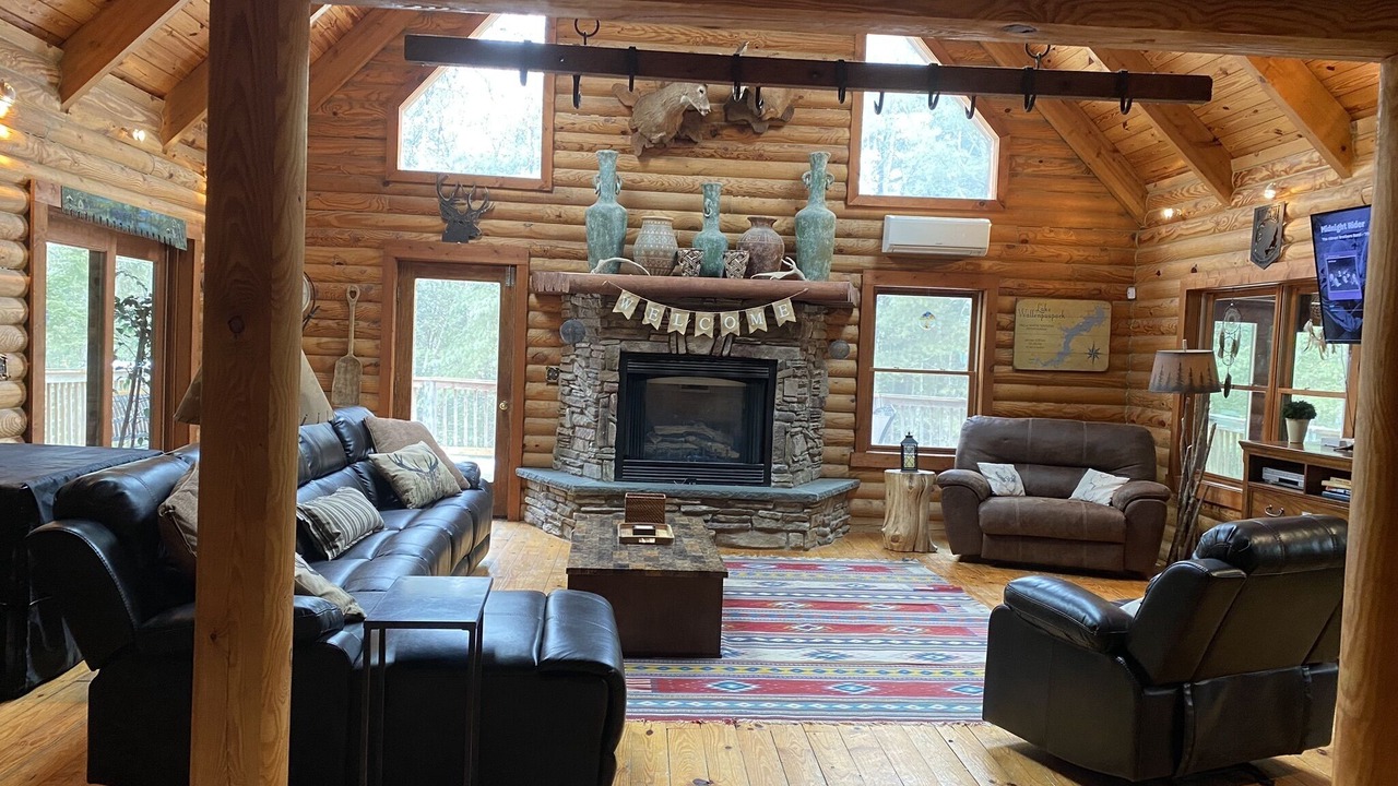 Photo of Livingroom in Greentown