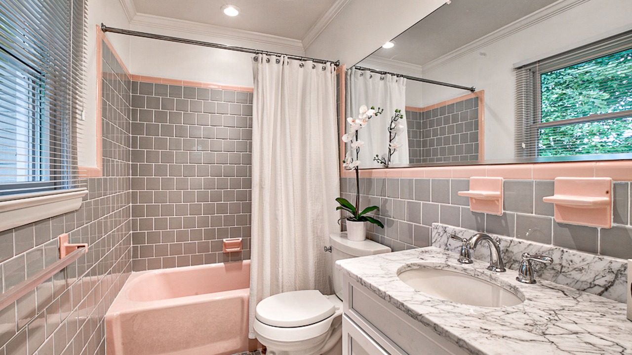 Photo of Bathroom in Historic District