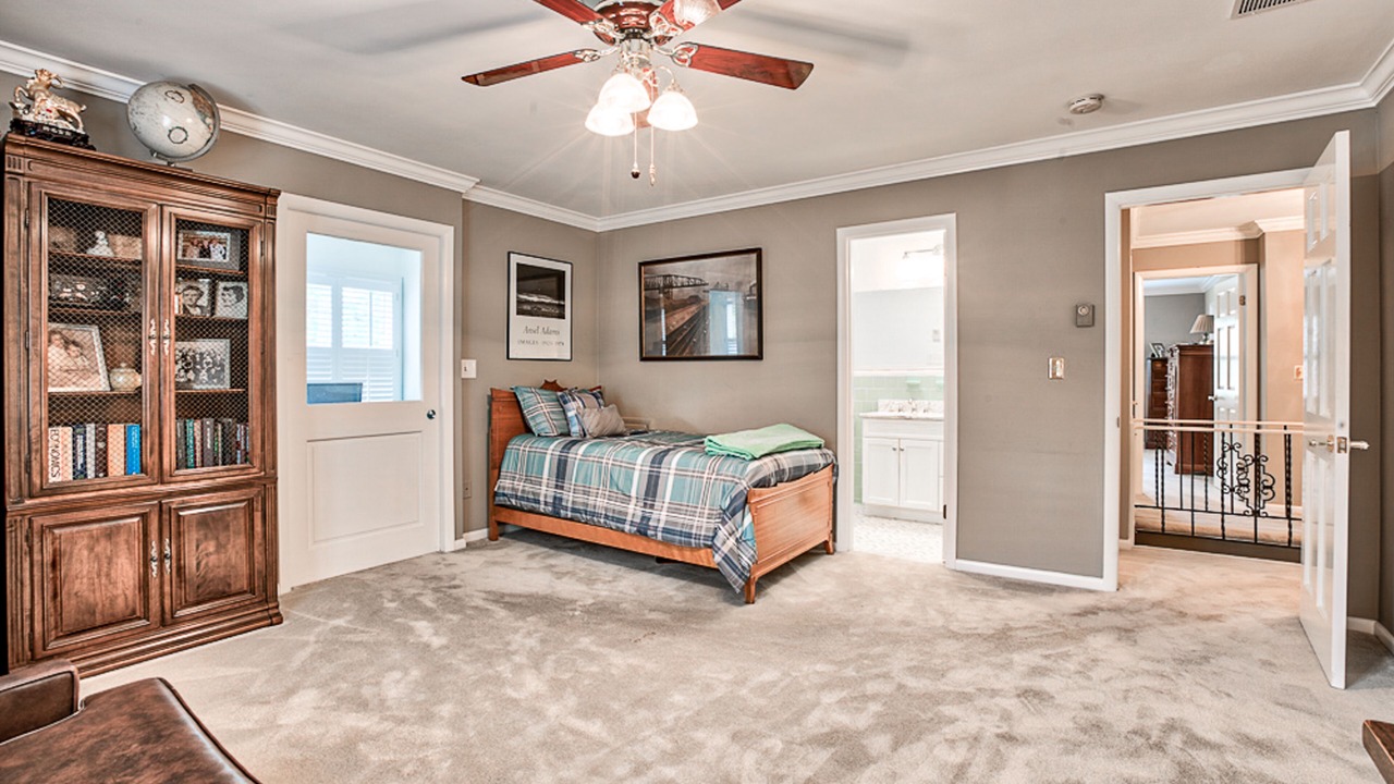 Photo of Bedroom in Historic District
