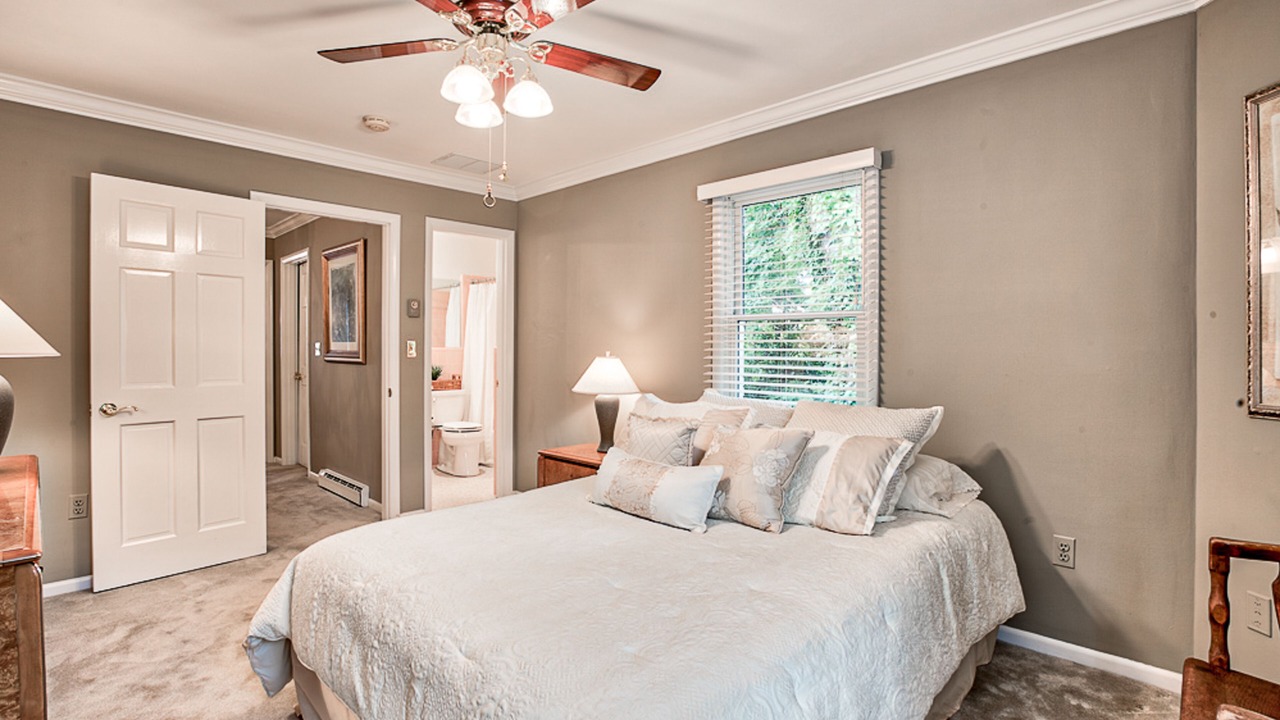 Photo of Bedroom in Historic District