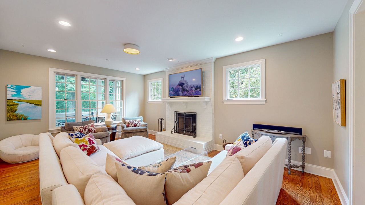 Photo of Livingroom in West Annapolis
