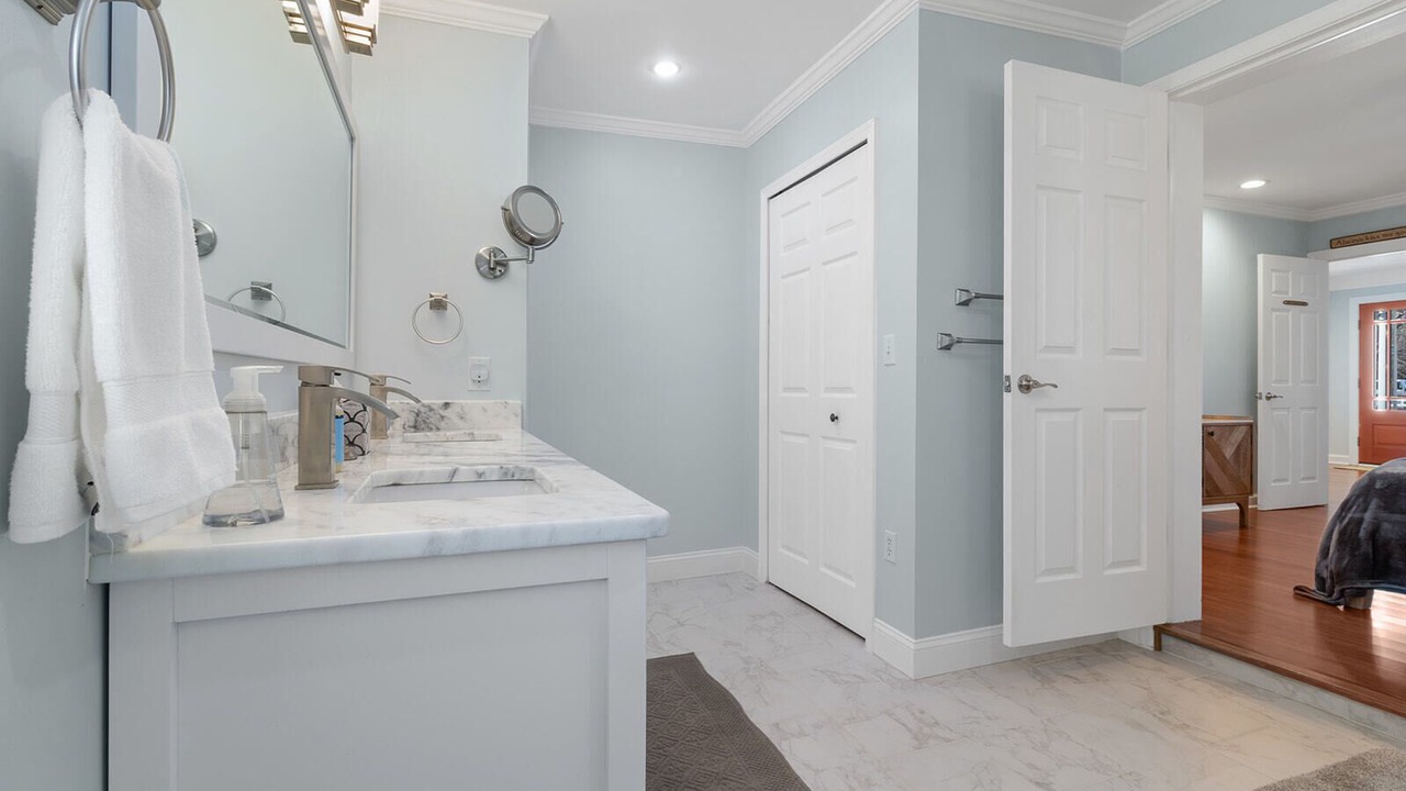 Photo of Bathroom in Edwardsville
