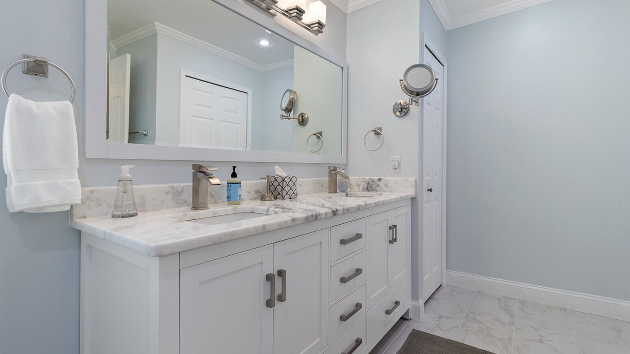 Photo of Bathroom in Edwardsville