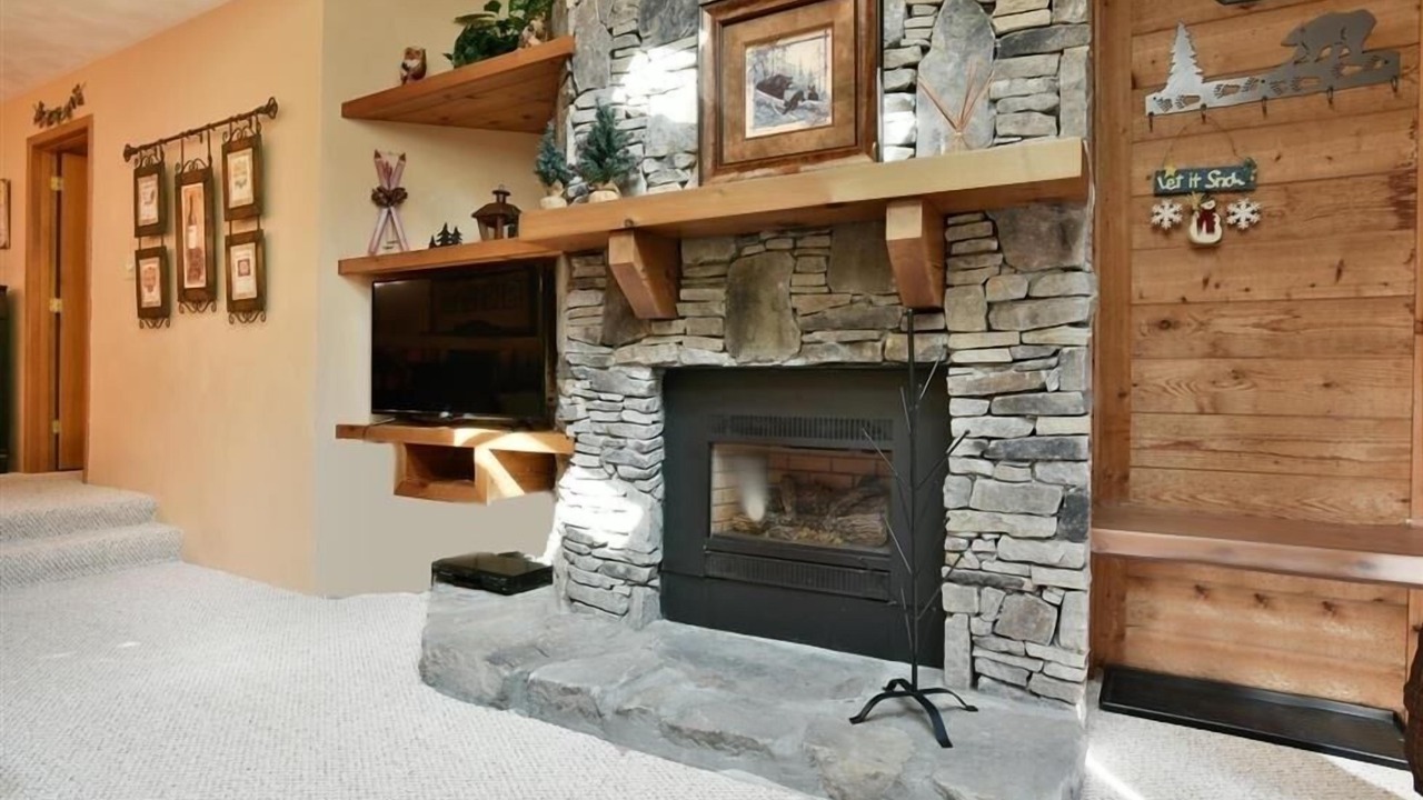 Photo of Livingroom in Seven Springs