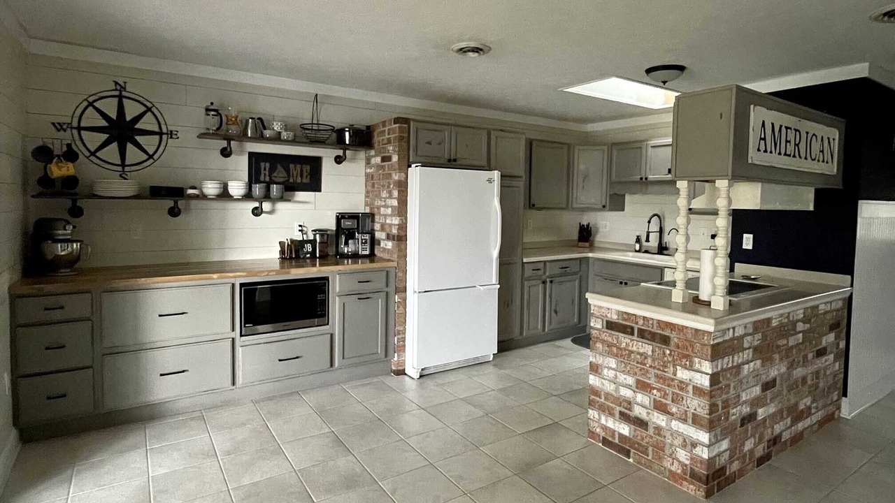 Photo of Kitchen in Conneaut Lakeshore