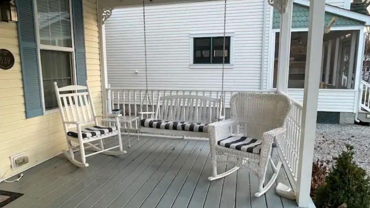 Photo of Patio Balcony in Lakeside