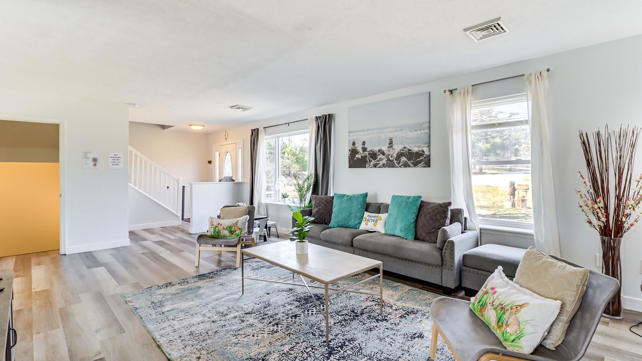 Photo of Livingroom in Long Pond