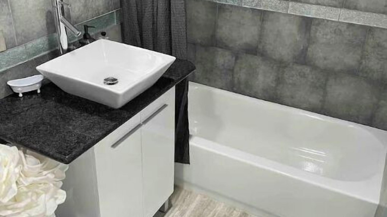 Photo of Bathroom in Elizabeth