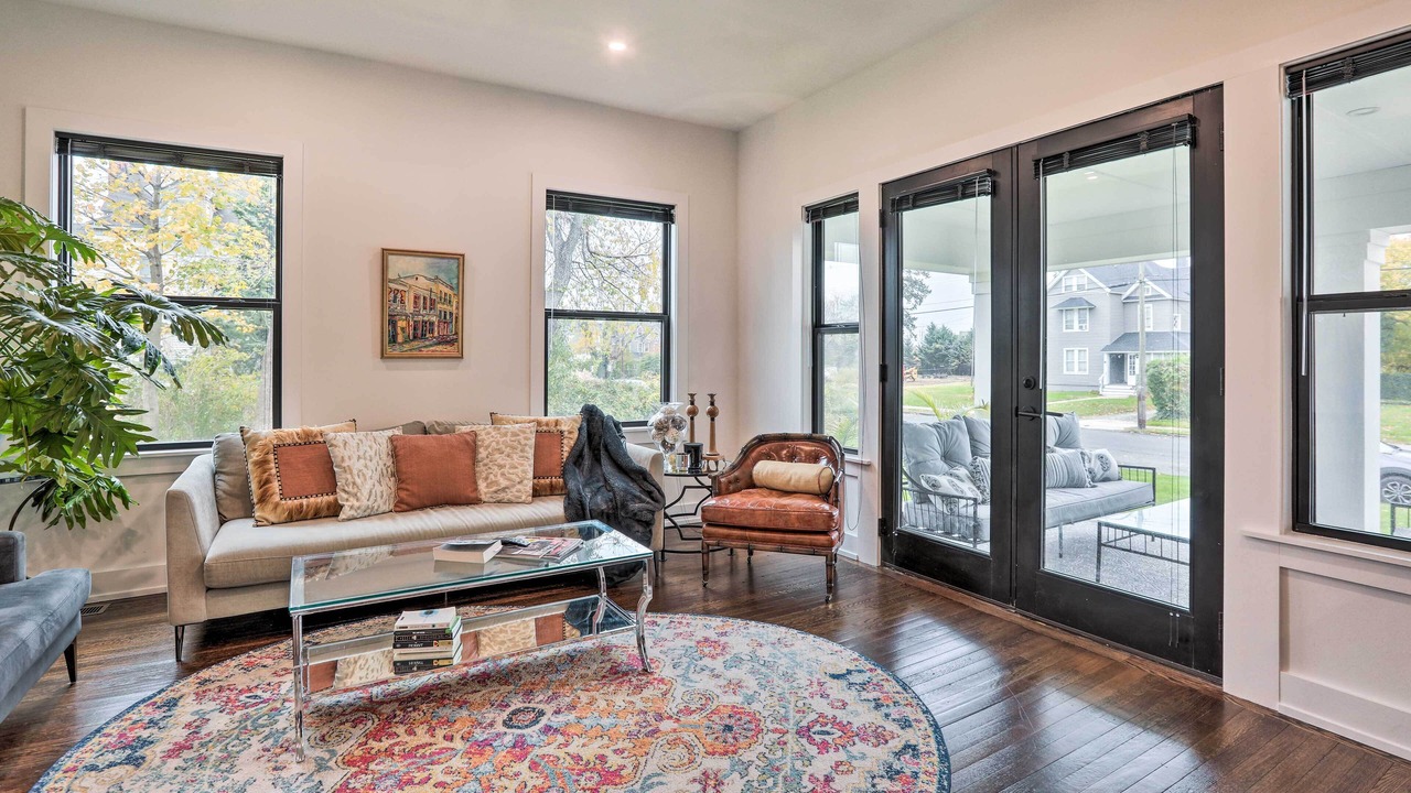 Photo of Livingroom in Long Branch