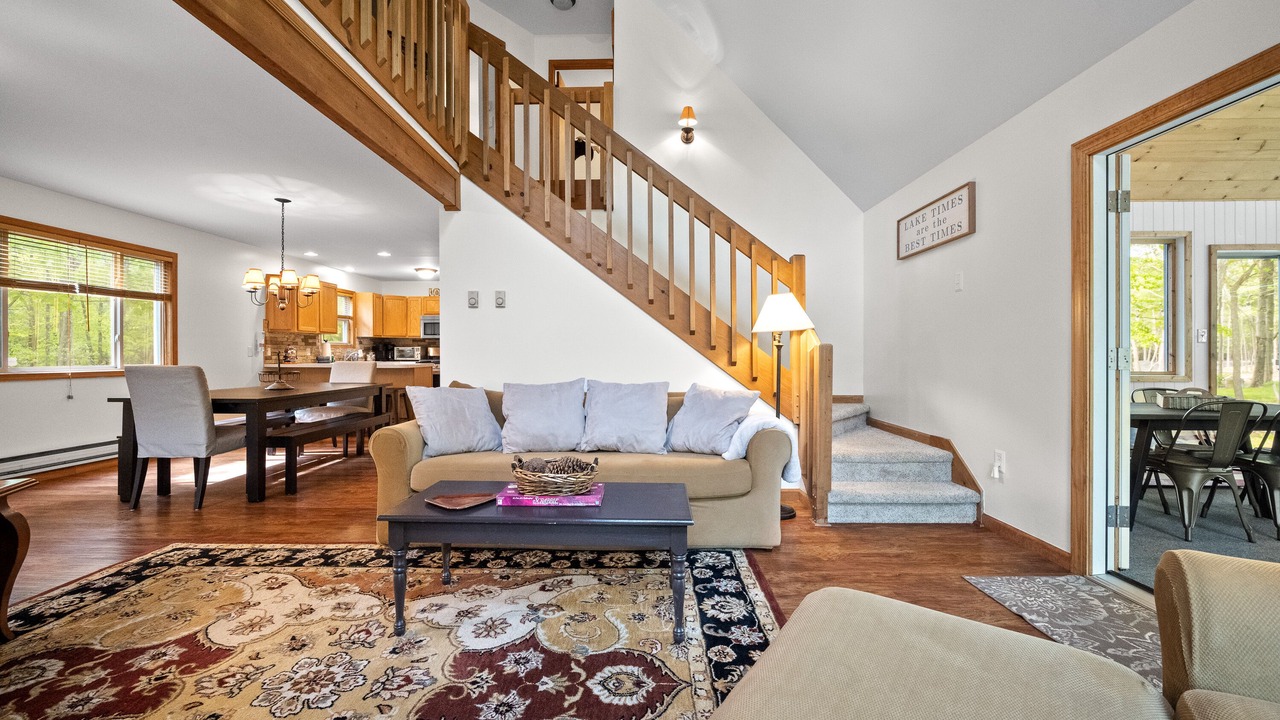 Photo of Livingroom in Lake Harmony Estates