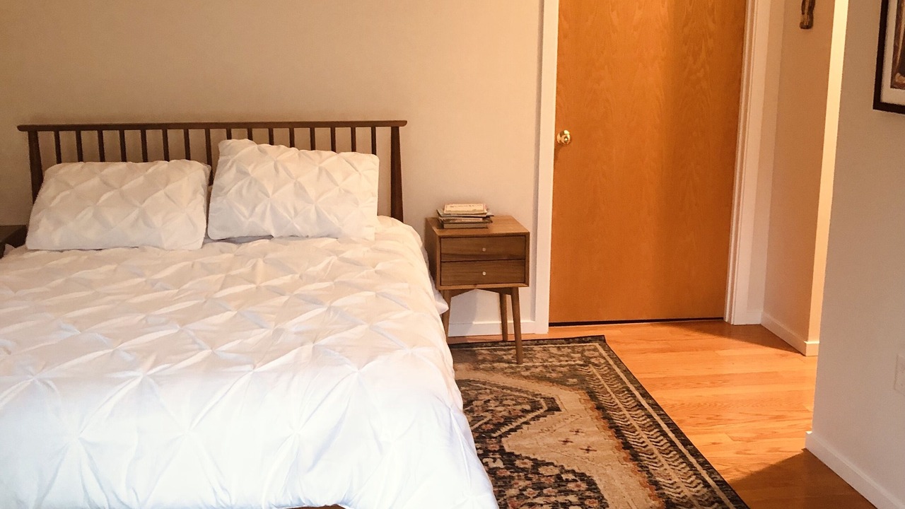 Photo of Bedroom in Roseland