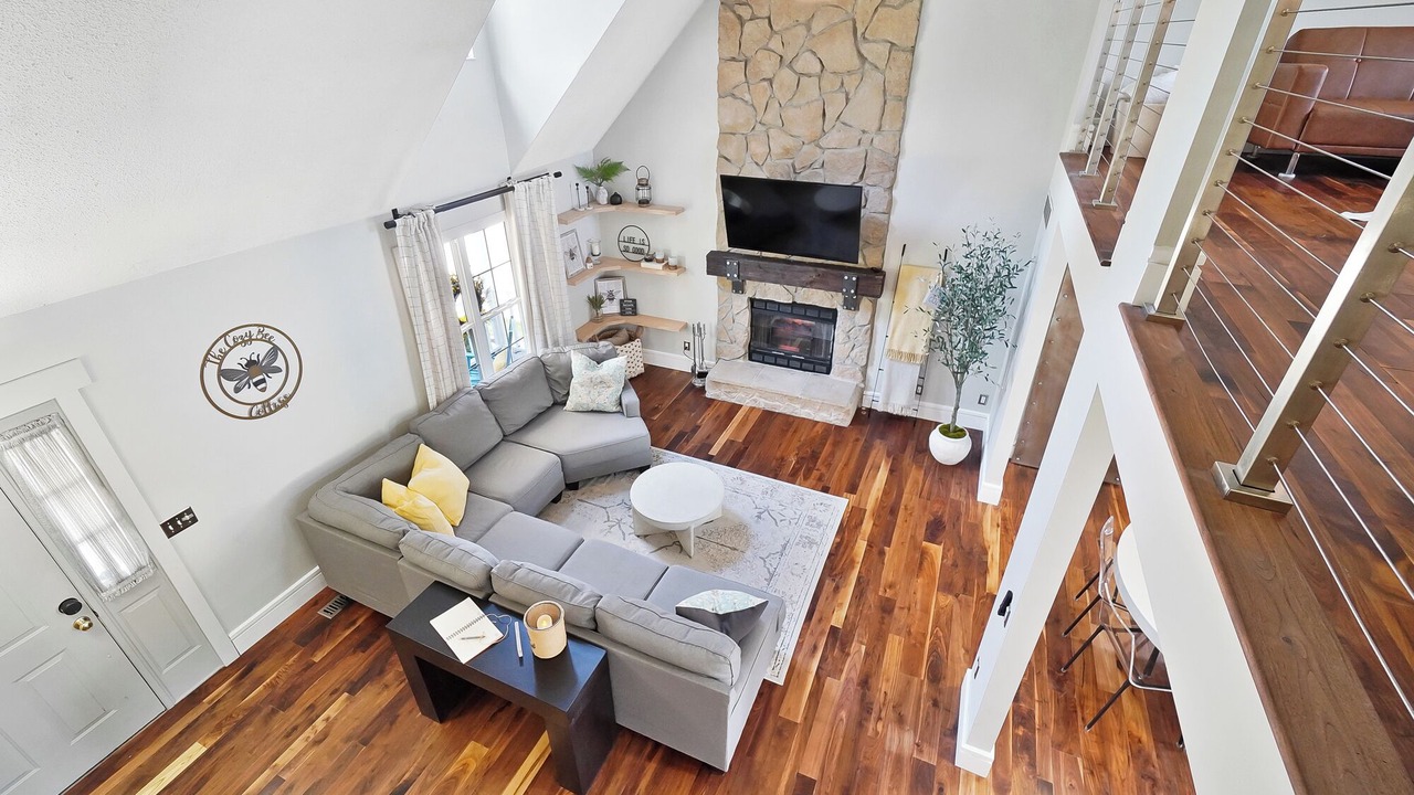 Photo of Livingroom in Mason