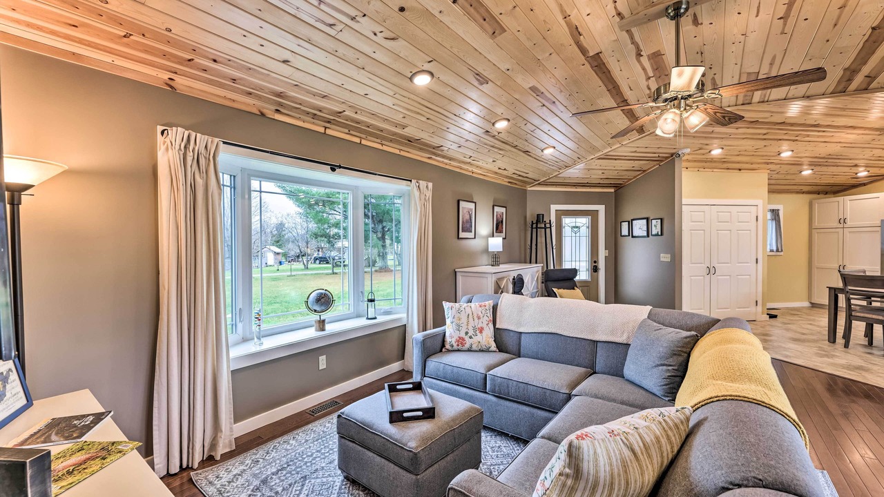 Photo of Bedroom in Marlinton