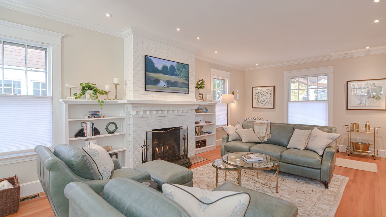 Photo of Livingroom in West New Haven