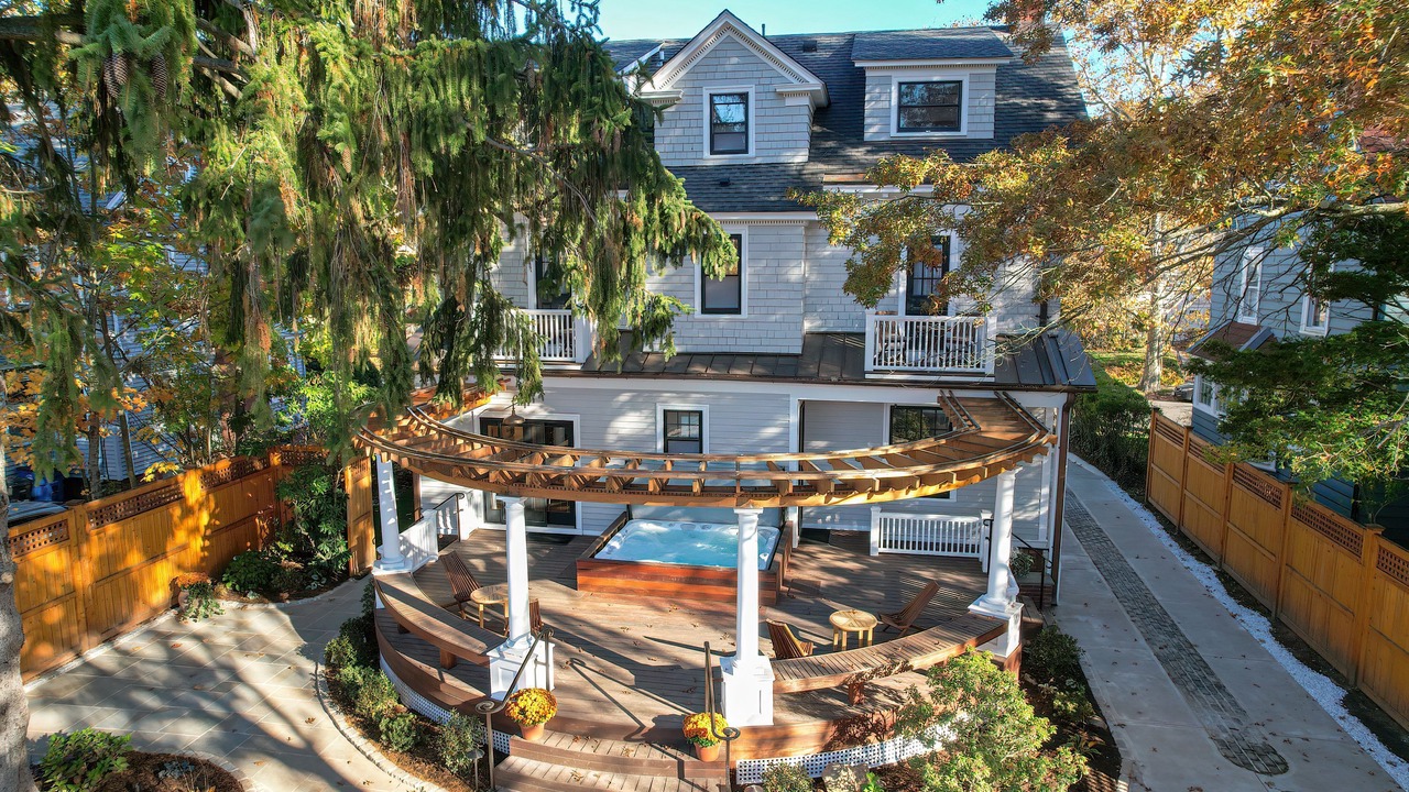 Photo of Patio Balcony in West New Haven