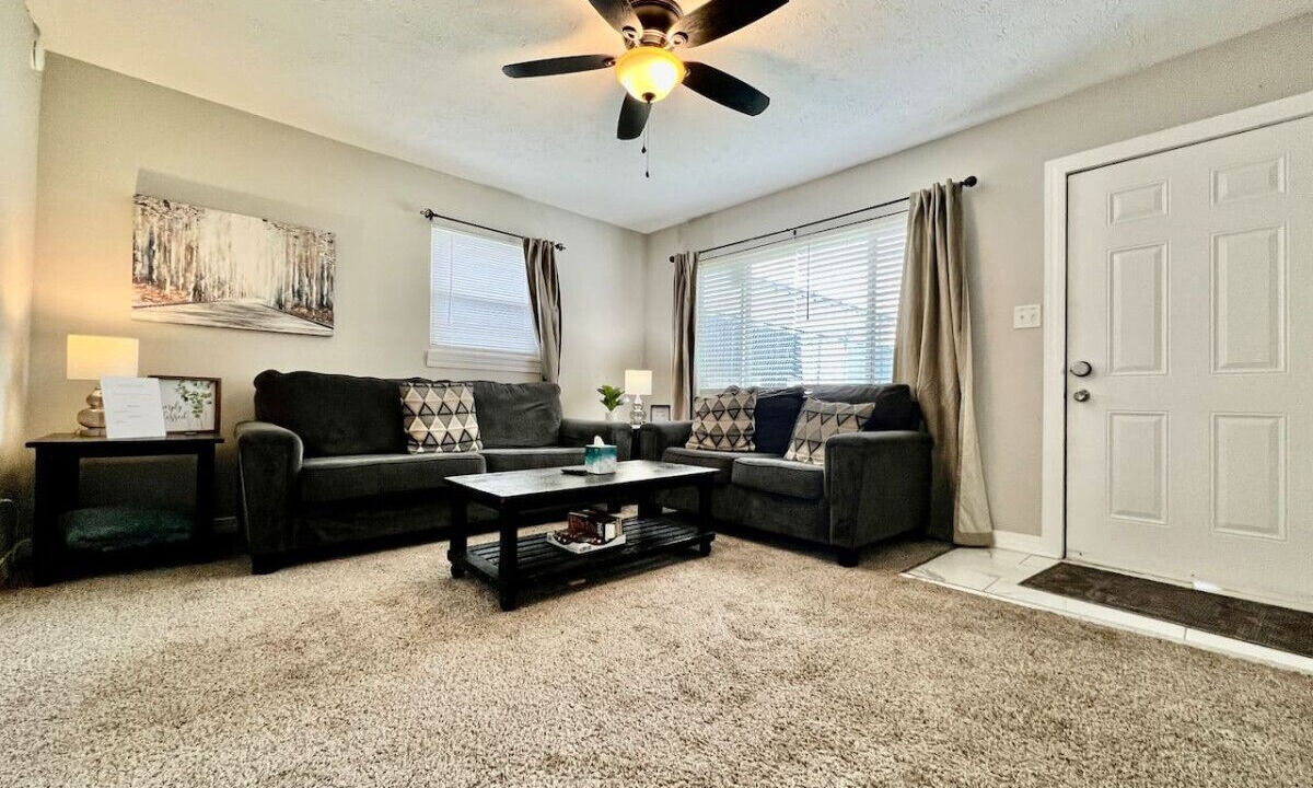 Photo of Livingroom in New Miami
