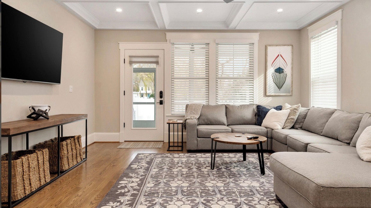 Photo of Livingroom in Eastport