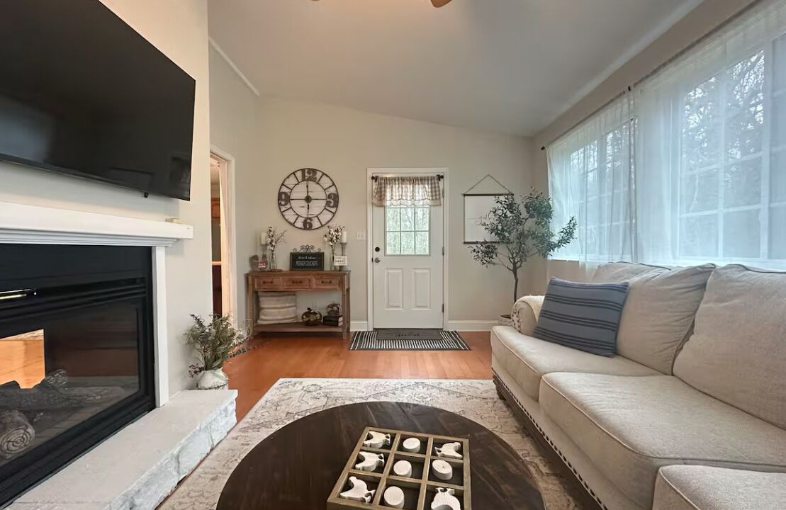 Photo of Livingroom in Ooltewah
