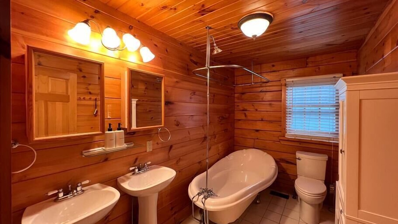 Photo of Bathroom in Kresgeville