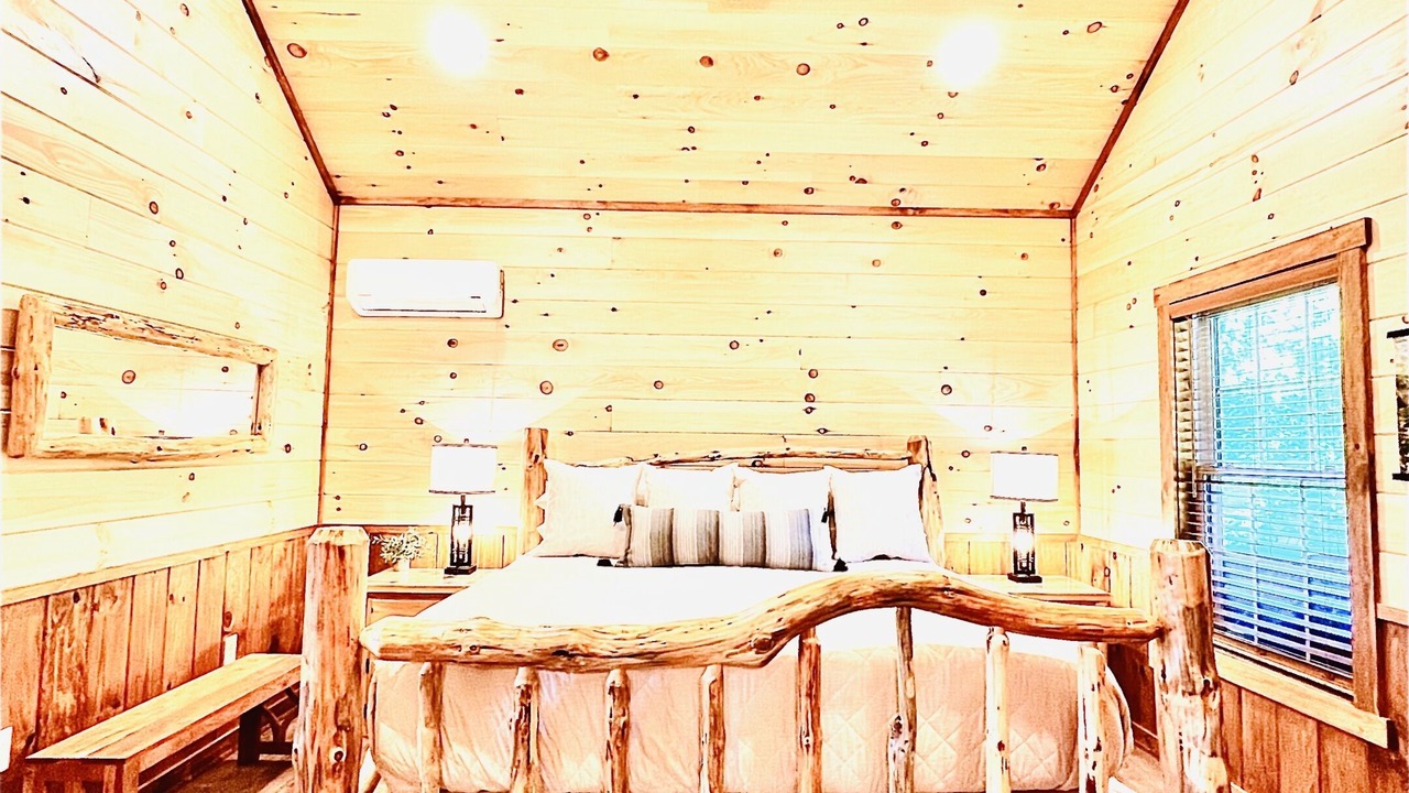 Photo of Bedroom in Creola